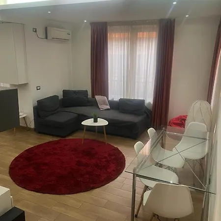 Zoom Apartment *