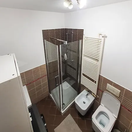 Zoom Apartment *